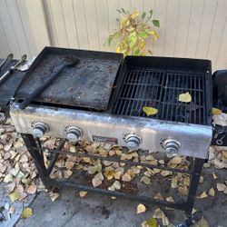 Selling Royal Gourmet Half Grill/half Griddle.