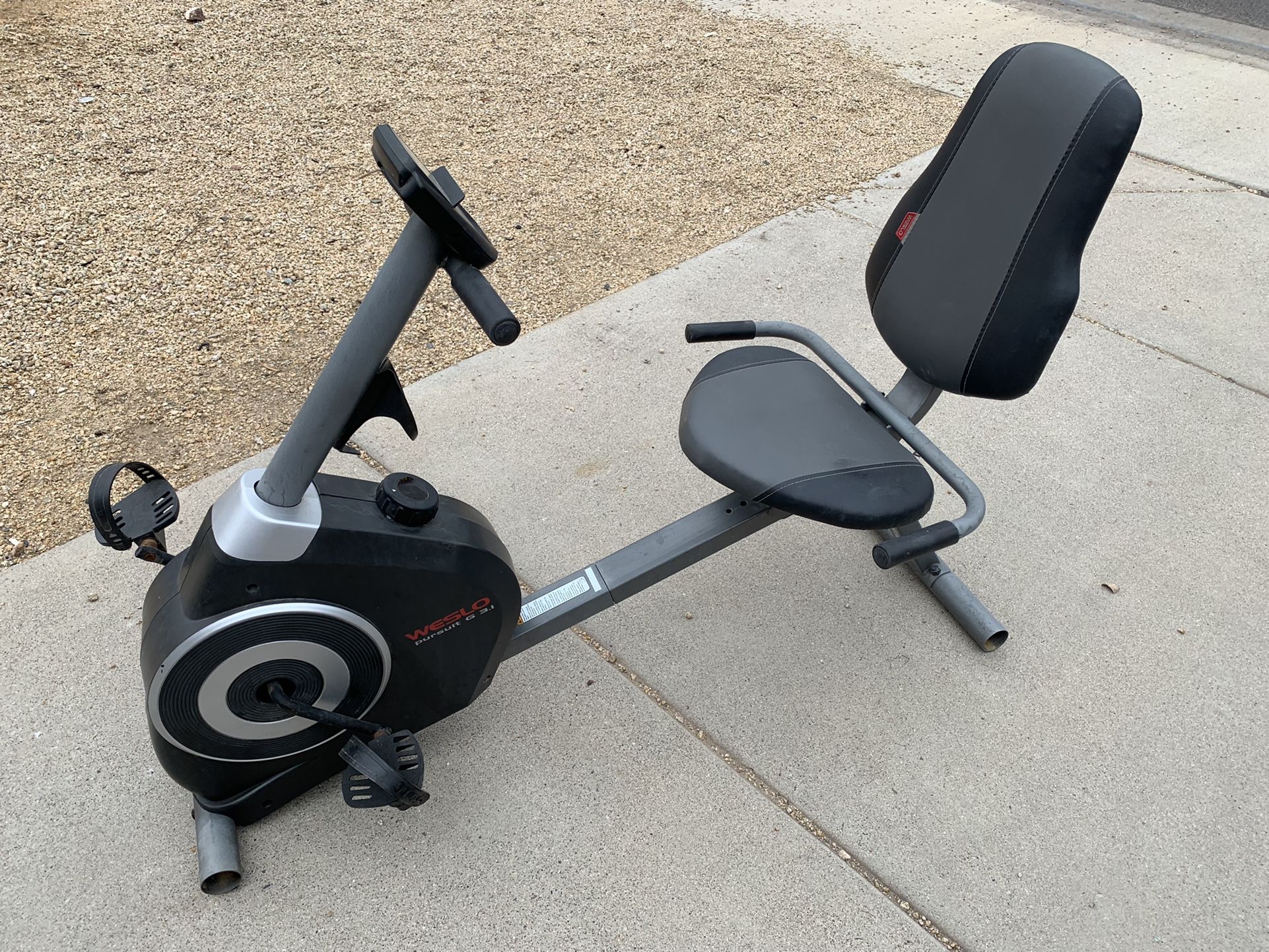 Weslo Pursuit G 3.1 Recumbent Exercise Bike with Tablet Holder and Inertia-Enhanced Flywheel