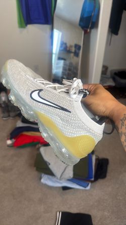 Nike vapor max size 9.5