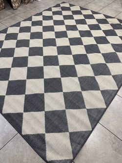 8x10 Checkered outdoor premium  Area Rug - D80