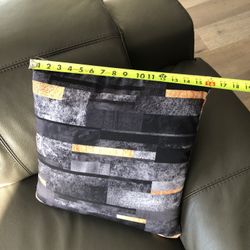 3-16” brand new pillows (didn’t match my couch)