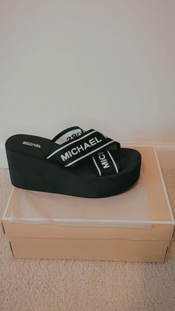 Authentic Michael Kors Sandals For Women Size 9