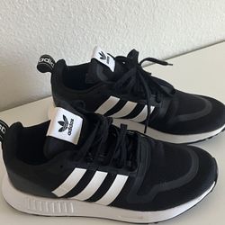 Adidas Men’s Shoes Size 9