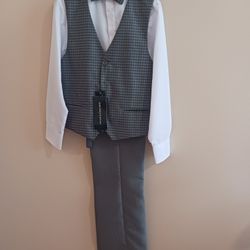 BRAND NEW SUIT  FOR YOUTH BOY & SIZE 16 .....😊😍