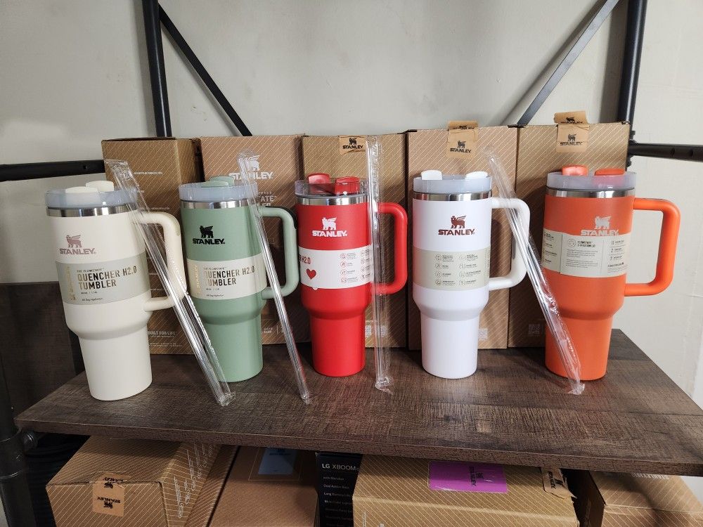 Stanley Quencher Tumbler 40 0z Brand New With Straw