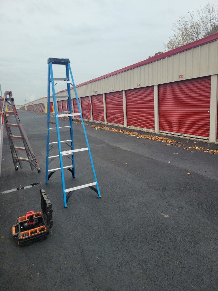 Werner 8ft Fiberglass Stepladder