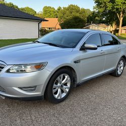 2010 Ford Taurus