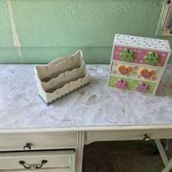 White Desk W/ Jewelry Box And Note Holder