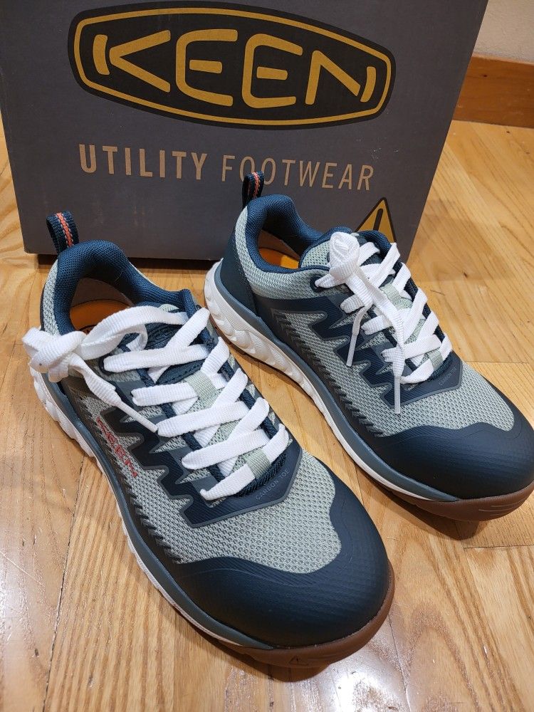 KEEN Utility Womens Arvada Low Height Composite Toe Industrial Work Shoe Sz 6 M