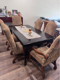 Set of 6 Solid Wood Upholstered Dining Chairs – Traditional Style