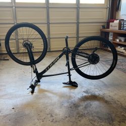 Giant Mountain Bike