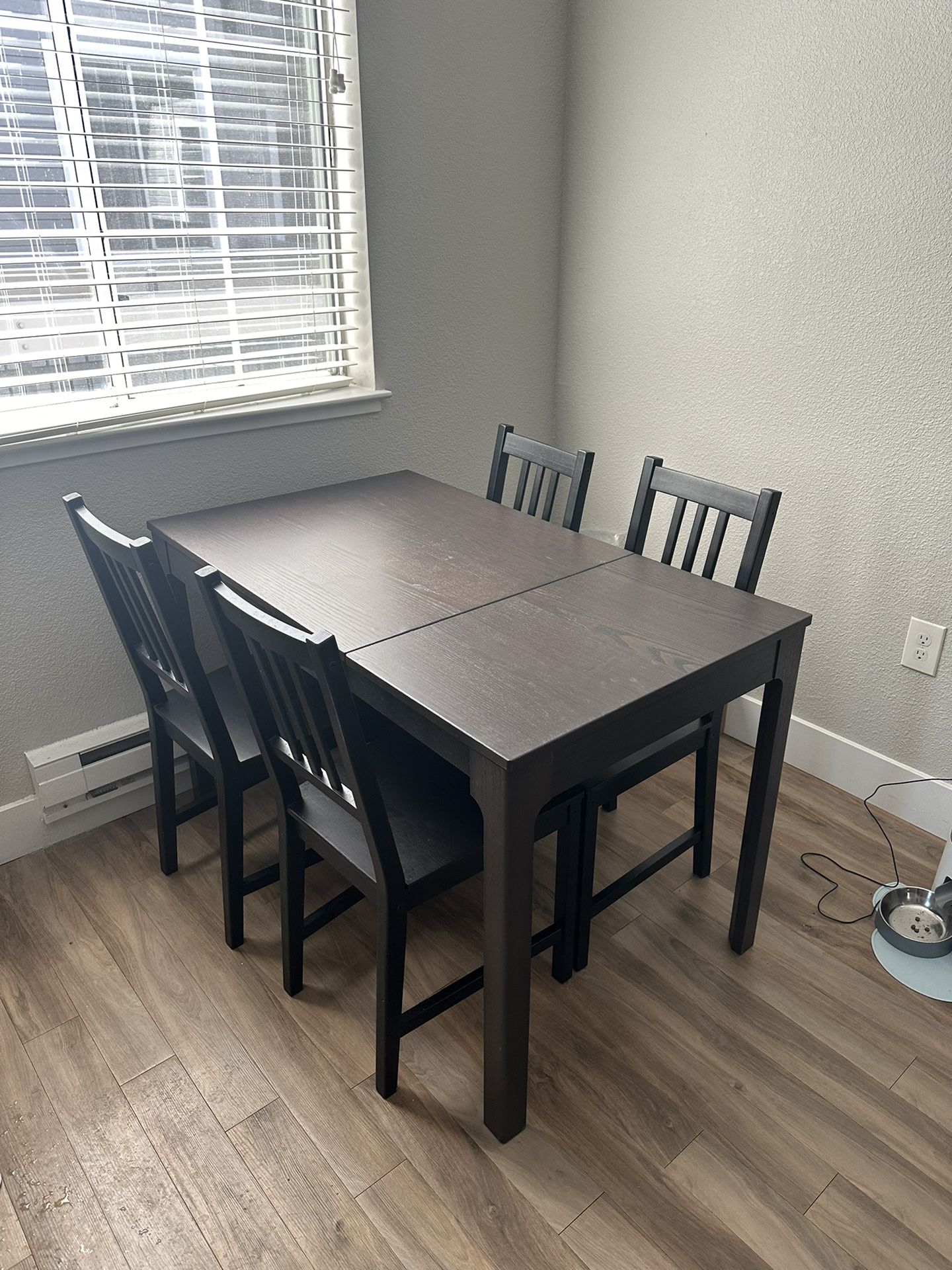 IKEA Ekedalen Extendable Dining Table with 4 chairs