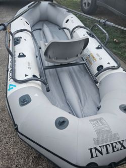 Intex Mariner 4 with frame and seat