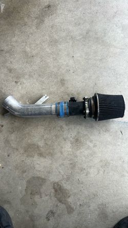 Infiniti G35 cold air intake with mass airflow sensor