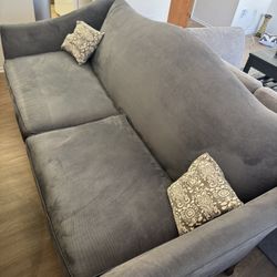 Gray Sectional Sofa / Modern Couch - Clean  Large Gray L-Shape Sectional Sofa - Great Condit