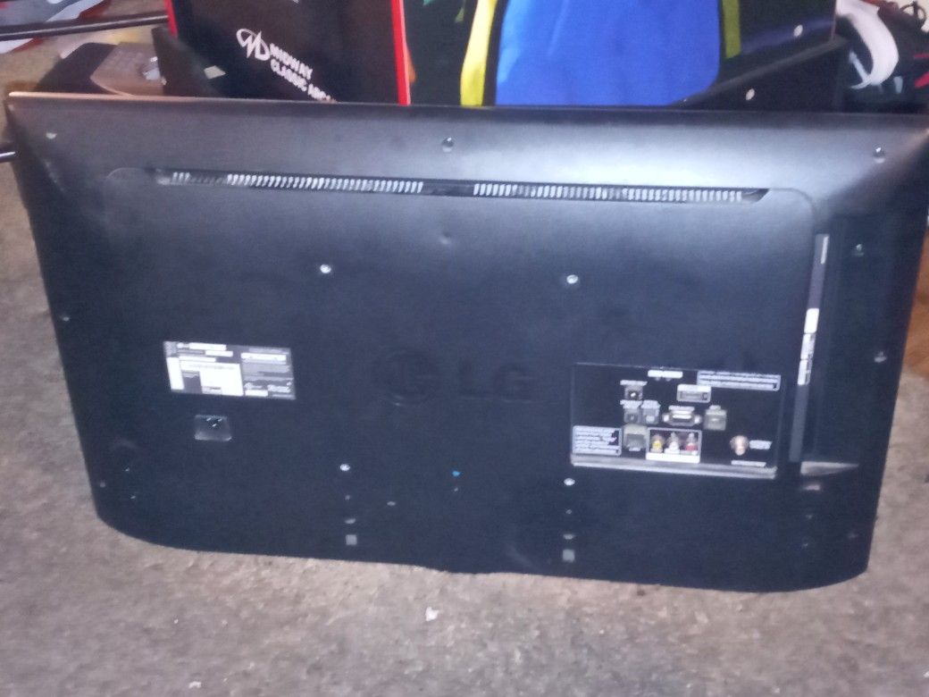 LG 32IN DIRECT LED HDTV 1080P PRO