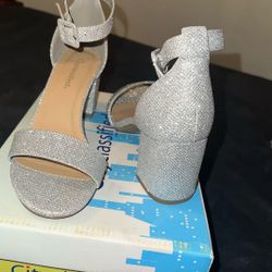 Heels Size 8 1/2 