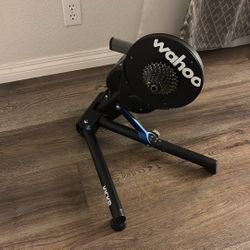 Wahoo KICKR  Gen 2 WF113 w/ Power Cord and Adapter