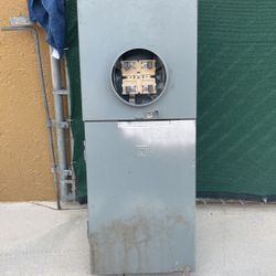 200 AMP SOCKET BREAKER PANEL