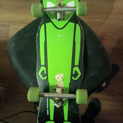 Alien 👽 Workshop Complete Skateboard Deck