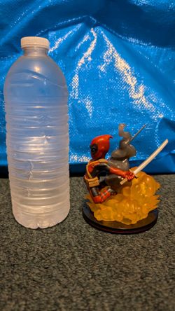 Deadpool Loot Crate Exclusive Q-Fig diorama, manufactured by Quantum Mechanix (QMx)