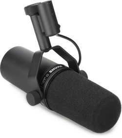 Shure SM7B Dynamic Microphone Broadcasting Bundle