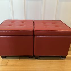 2 storage Ottomans