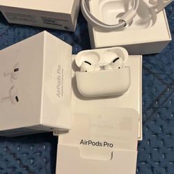 Airpods pros gen 1 (2 for 200)