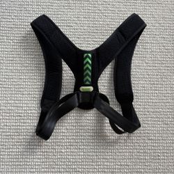 Posture Corrector for Men and Women, Back Brace, Adjustable Back Straightener for Mid, Upper Spine Back Support and Providing Pain Relief from Neck, S