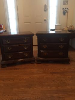 Kincaid Furniture (Hadleigh) high end Nightstands/End Tables