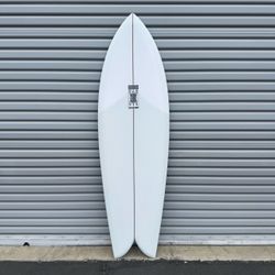 5’10 Retro Fish Surfboard 36 liters
