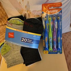 Boys Medium Ankle Socks And Kids Ocean Explorer Toothbrush Set 