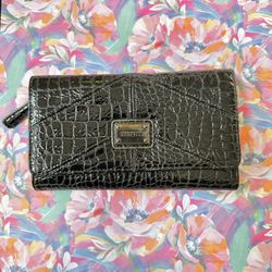 Kenneth Cole reaction Black Patent Leather Tri Fold  Wallet 