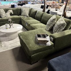 Beautiful Custom Sectional! 🎉🫶🏻😊