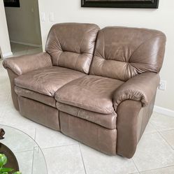 La-Z-Boy Leather Reclining Loveseat Sofa Couch