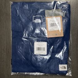 The North Face Navy Tee/// Brand new sealed Men Size S