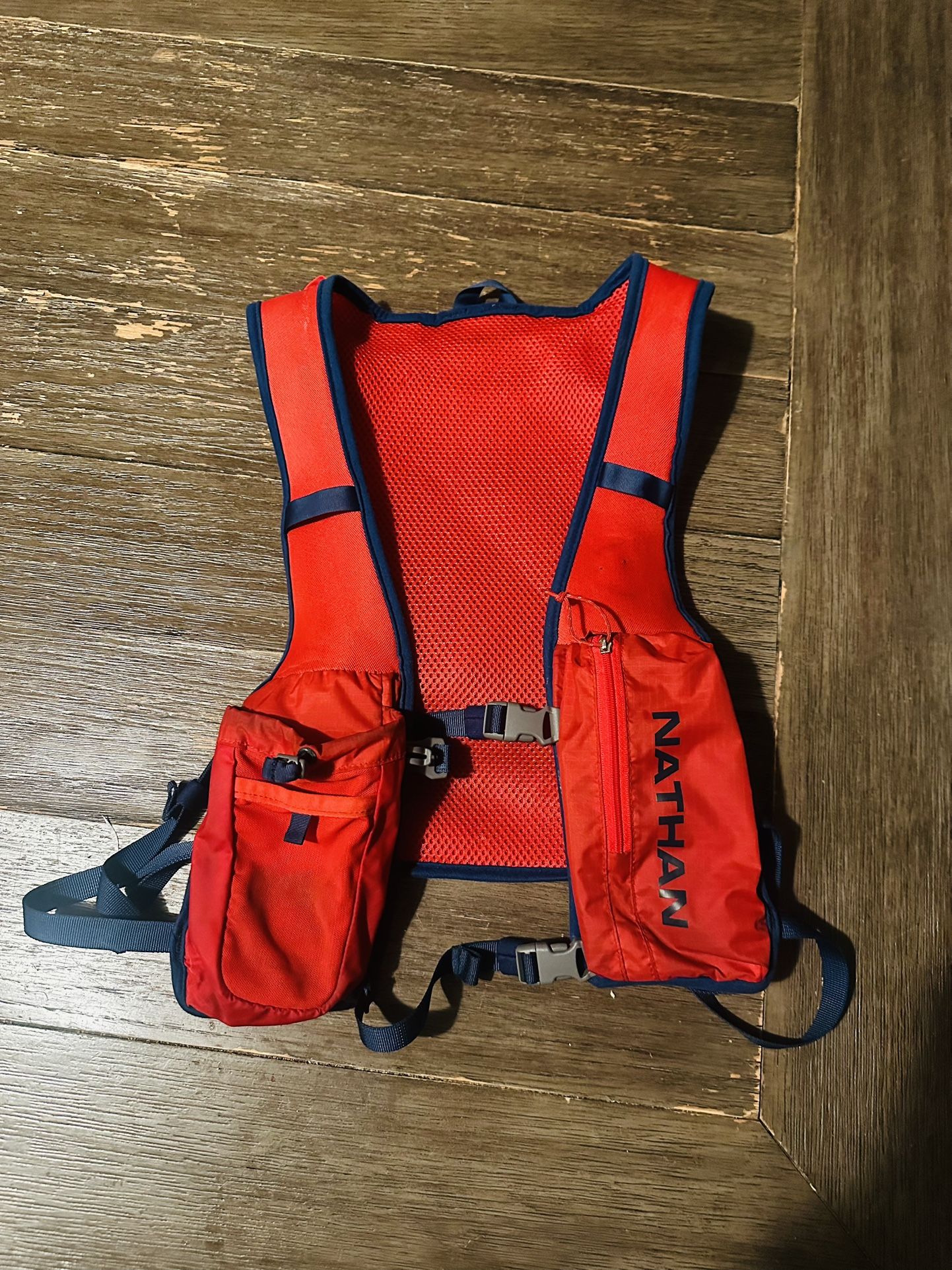 Nathan Hydration Vest