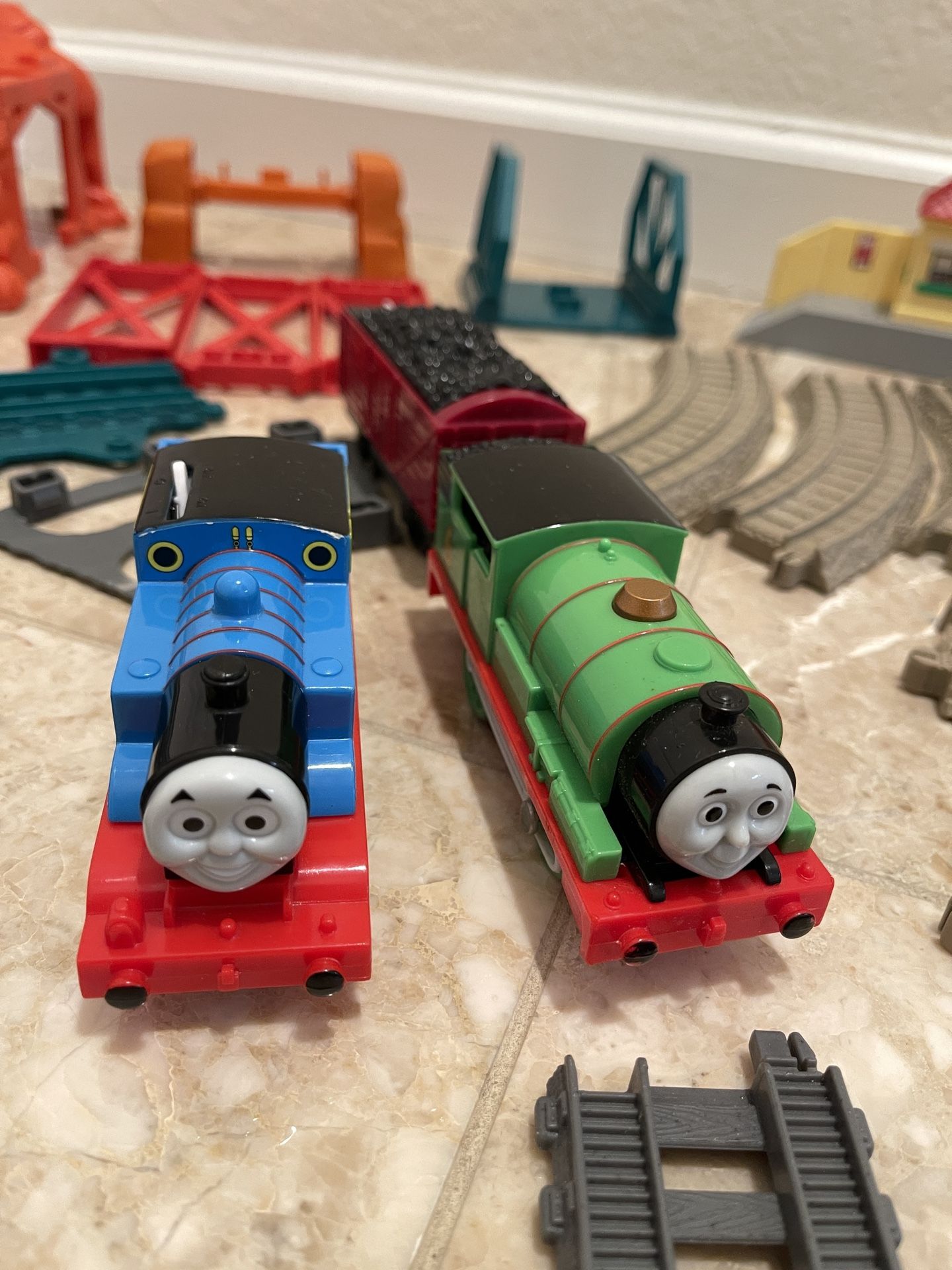 Thomas & Friends Train Tracks + Accessories 