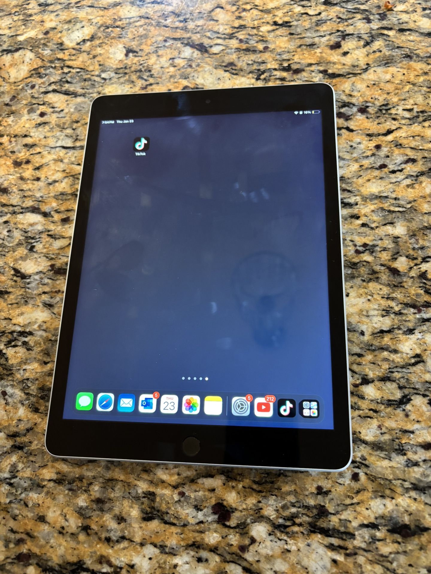 iPad (9th Generation 64G) With TikTok Installed