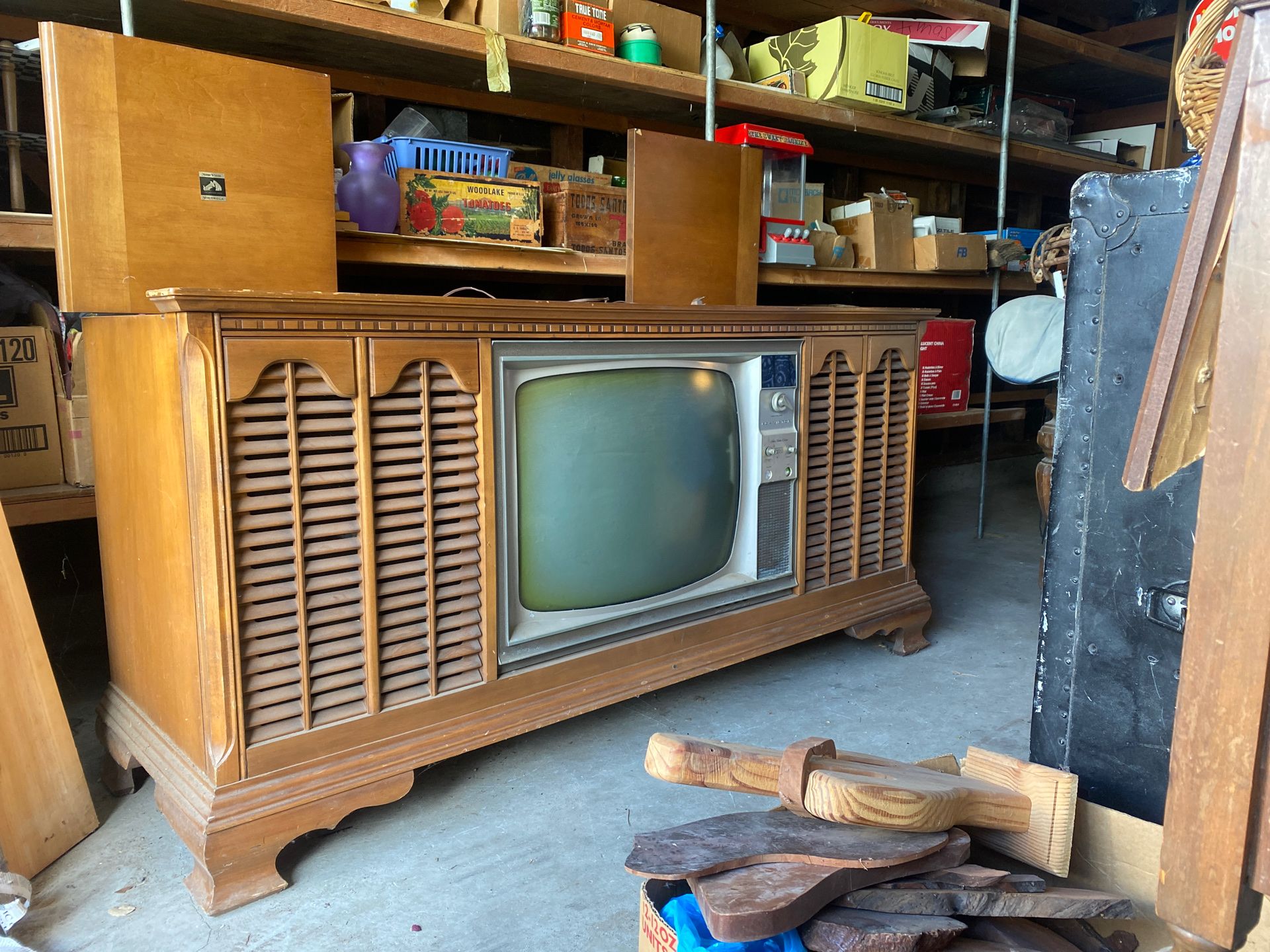 RCA victor Tv/record player/radio