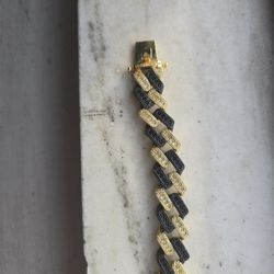 Gold plated  gold  and black 16"  necklace