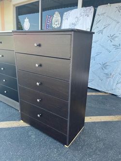 New dresser 5 drawers totally new dimensions w-30  L-16 H-43