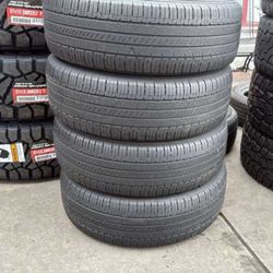 235 65 17 Set of 4 Used Kumho Like New Condition