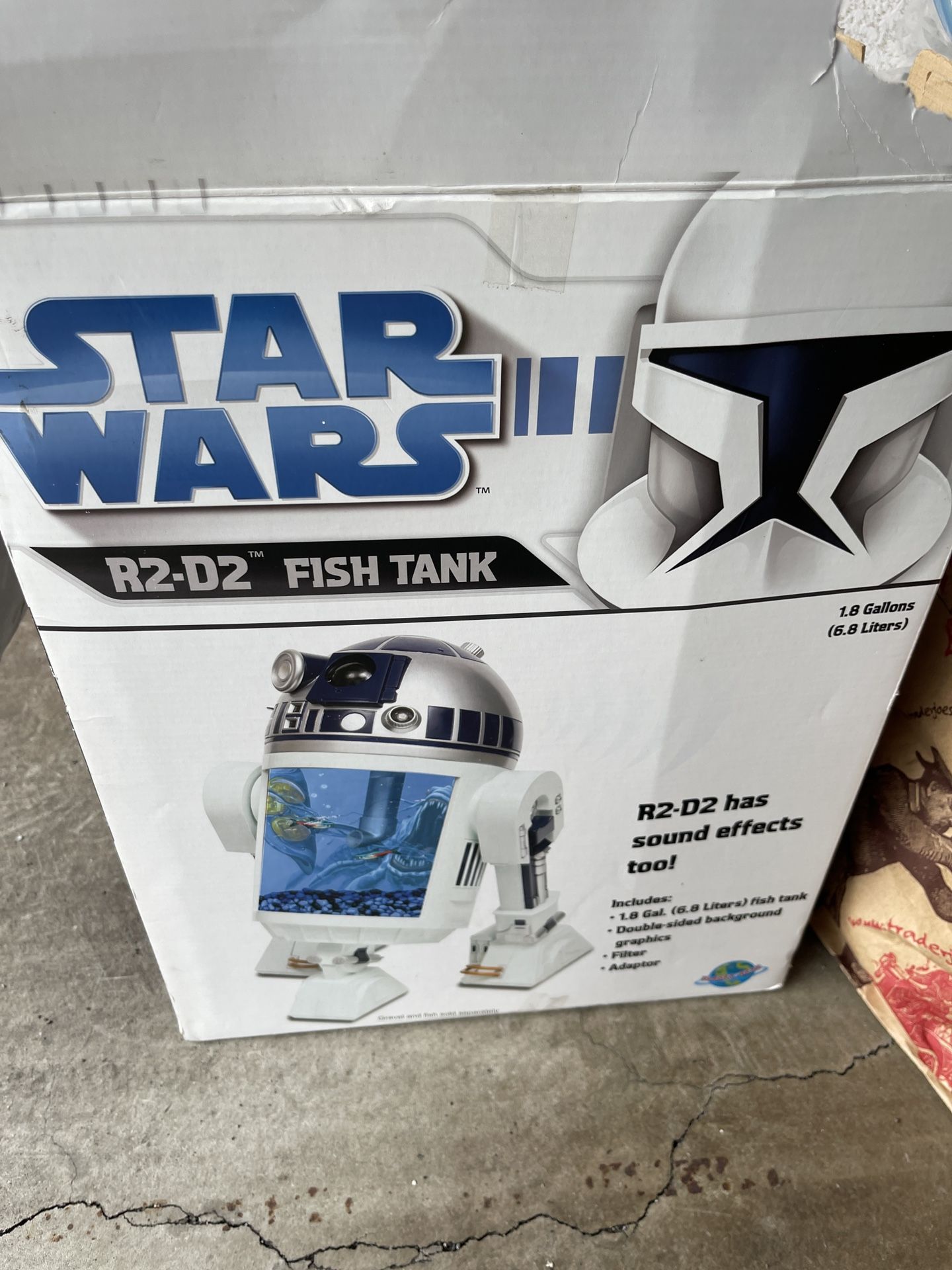 R2d2 Fish Tank