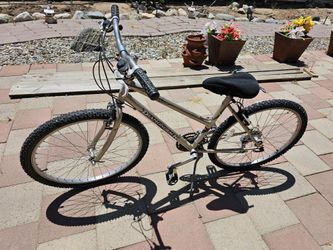 Bicycle 26" DIAMONDBACK
