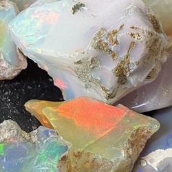 opal Gemstone Material 