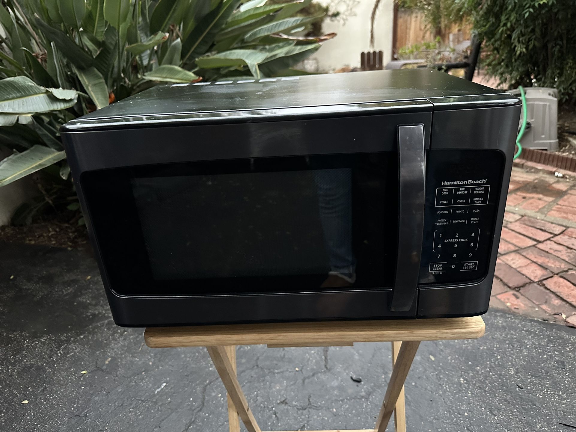 Hamilton Beach Microwave Black/grey