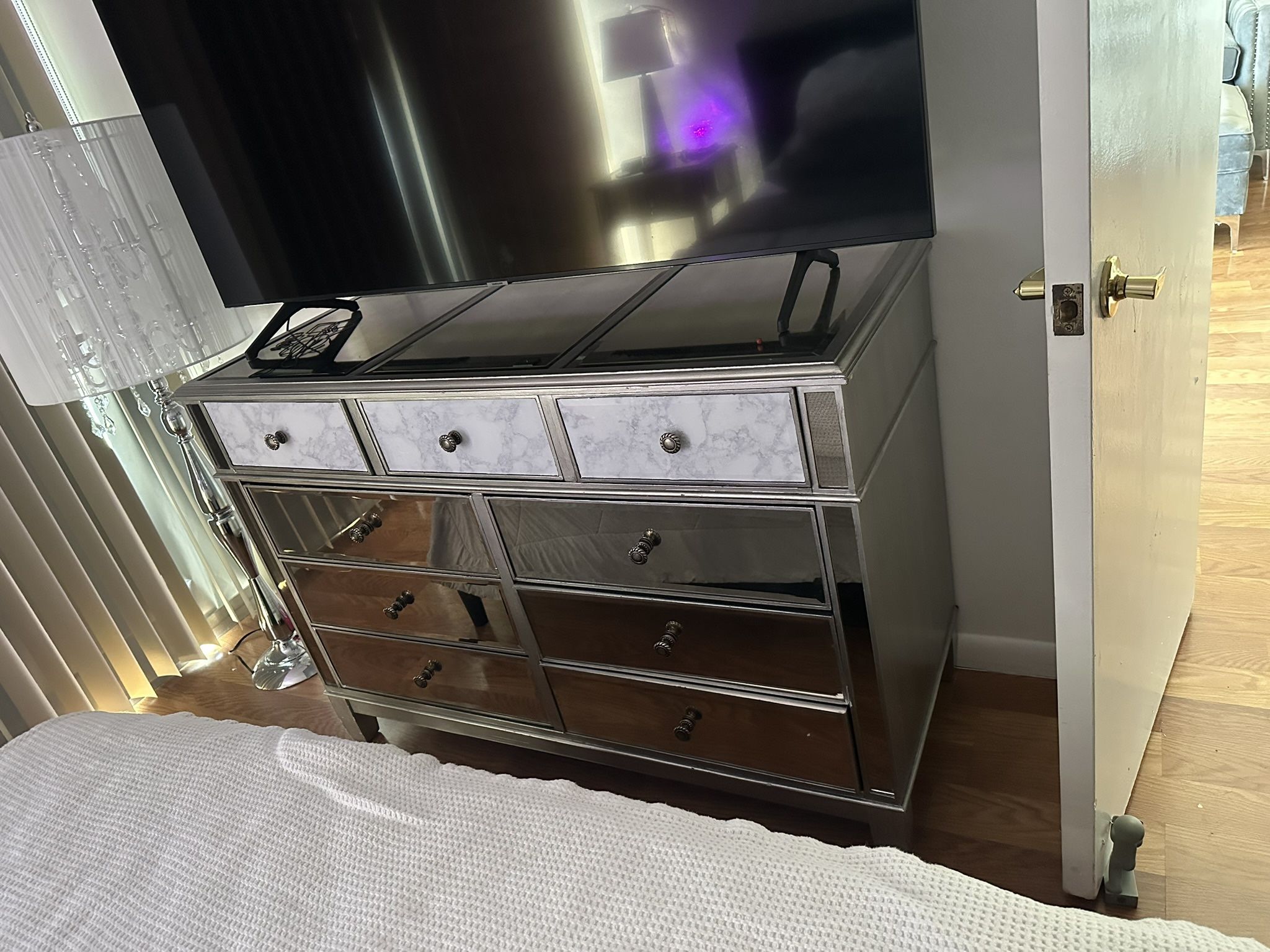 Mirror Dresser