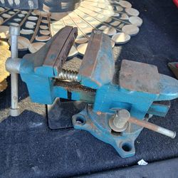 Anvil Bench Vise
