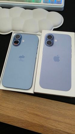 iPhone 17 Sim Locked to Cricket Wireless/ AT&T